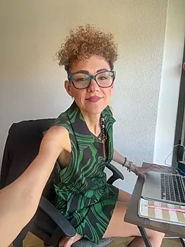 Snapshot of lavaldez chatting on 20, 5, 2026 lavaldez online show from 20, 5, 2026