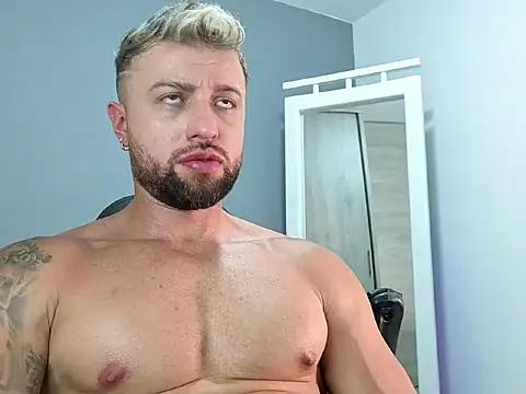 Snapshot of OwenMaximus814 chatting on 14, 3, 2026 OwenMaximus814 online show from 14, 3, 2026