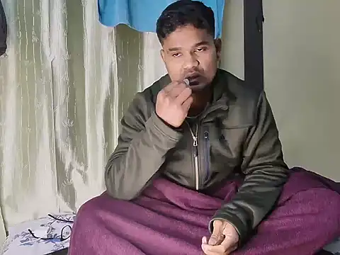 Snapshot of loveboyrp chatting on 24, 2, 2025 loveboyrp online show from 24, 2, 2025