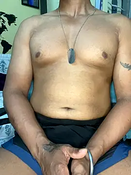 Snapshot of loveboyrp chatting on 13, 11, 2025 loveboyrp online show from 13, 11, 2025