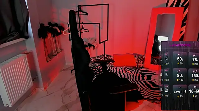 LadyIzabel online show from 4, 11, 2025