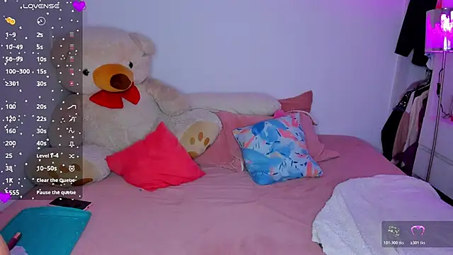 Snapshot of Lunadahia chatting on 5, 12, 2025 Lunadahia online show from 5, 12, 2025