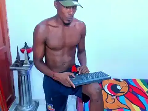 Snapshot of Darick_brown chatting on 8, 2, 2025 Darick brown online show from 8, 2, 2025