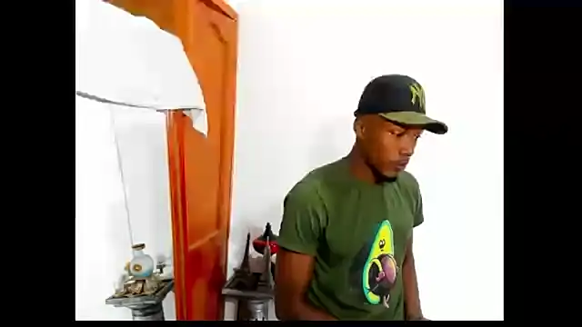 Snapshot of Darick_brown chatting on 22, 2, 2025 Darick brown online show from 22, 2, 2025