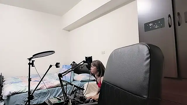 Fine-sand online show from 20, 10, 2025