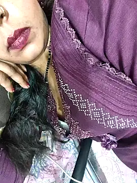 Snapshot of Sharmila-Singh chatting on 7, 5, 2026 Sharmila-Singh online show from 7, 5, 2026