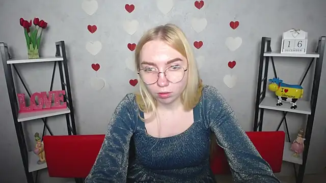 Snapshot of BeatriceFly chatting on 16, 12, 2024 BeatriceFly online show from 16, 12, 2024