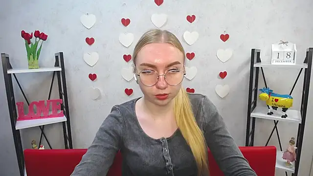 Snapshot of BeatriceFly chatting on 18, 12, 2024 BeatriceFly online show from 18, 12, 2024