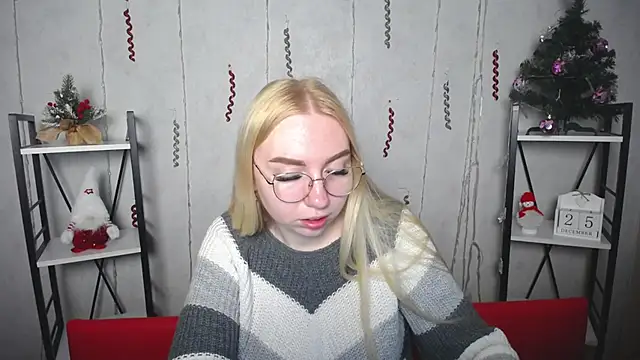 Snapshot of BeatriceFly chatting on 25, 12, 2024 BeatriceFly online show from 25, 12, 2024