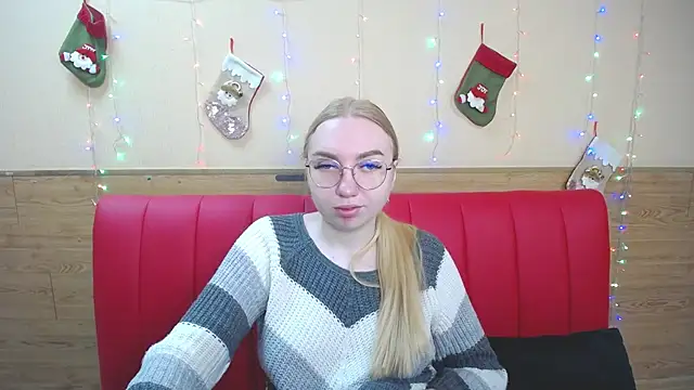 Snapshot of BeatriceFly chatting on 28, 12, 2024 BeatriceFly online show from 28, 12, 2024