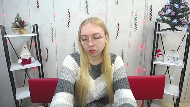 Snapshot of BeatriceFly chatting on 8, 1, 2025 BeatriceFly online show from 8, 1, 2025