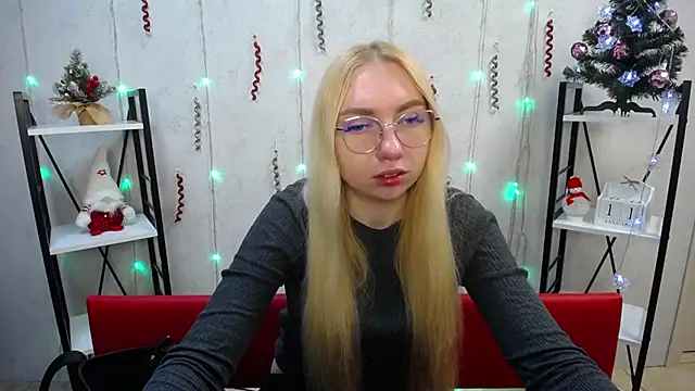 Snapshot of BeatriceFly chatting on 11, 1, 2025 BeatriceFly online show from 11, 1, 2025