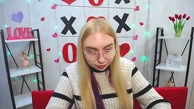 Snapshot of BeatriceFly chatting on 22, 2, 2025 BeatriceFly online show from 22, 2, 2025