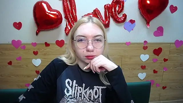 Snapshot of BeatriceFly chatting on 20, 3, 2025 BeatriceFly online show from 20, 3, 2025