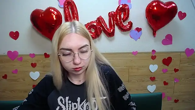 Snapshot of BeatriceFly chatting on 20, 3, 2025 BeatriceFly online show from 20, 3, 2025