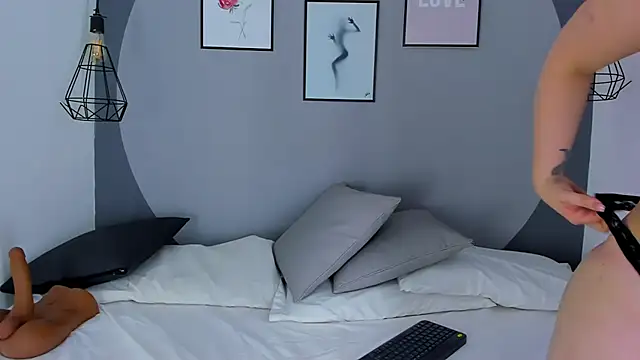 Snapshot of Hanna_Moonlight_ chatting on 29, 12, 2024 Hanna Moonlight  online show from 29, 12, 2024