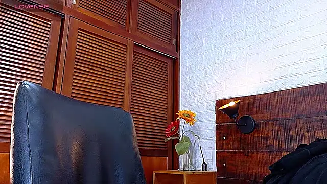 Snapshot of Celeste_sanz chatting on 2, 11, 2025 Celeste sanz online show from 2, 11, 2025