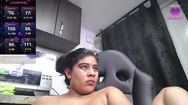 Snapshot of iniyalaboni chatting on 18, 12, 2024 iniyalaboni online show from 18, 12, 2024