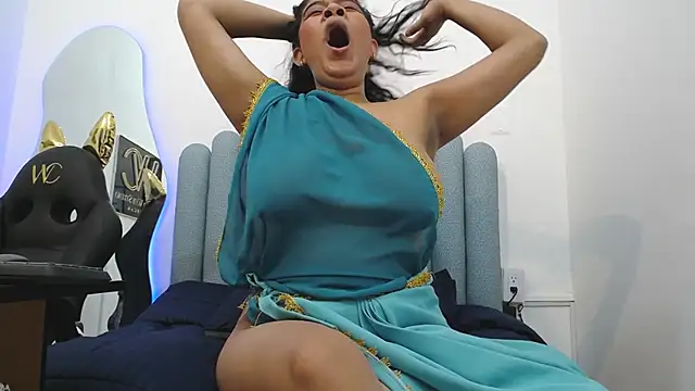 Snapshot of iniyalaboni chatting on 13, 2, 2025 iniyalaboni online show from 13, 2, 2025