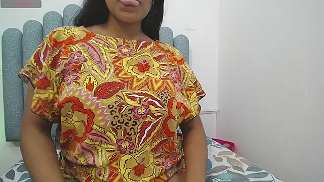 Snapshot of iniyalaboni chatting on 18, 3, 2025 iniyalaboni online show from 18, 3, 2025