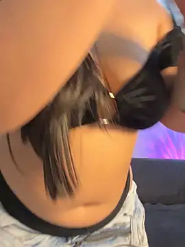 Snapshot of emiily15__ chatting on 30, 10, 2025 emiily15 online show from 30, 10, 2025