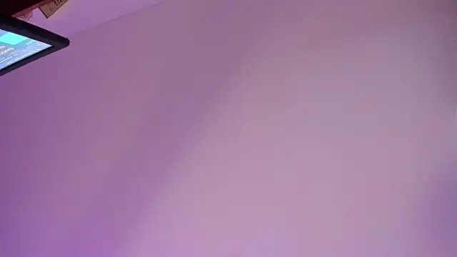 Snapshot of emiily15__ chatting on 14, 12, 2025 emiily15 online show from 14, 12, 2025