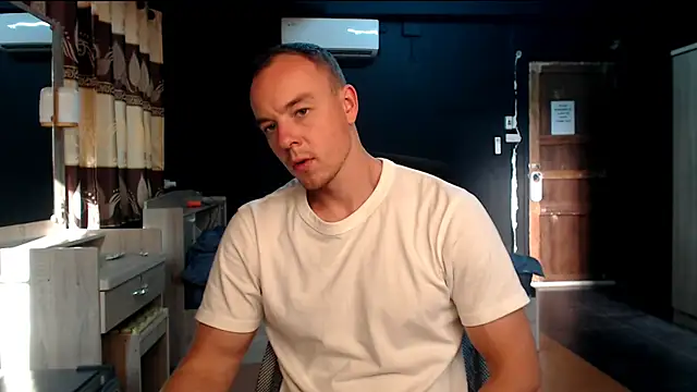 Snapshot of heilgarbest chatting on 8, 4, 2026 heilgarbest online show from 8, 4, 2026