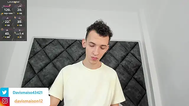 Snapshot of Maisondavis_ chatting on 7, 1, 2025 Maisondavis online show from 7, 1, 2025