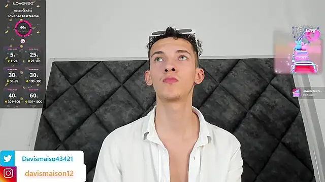 Snapshot of Maisondavis_ chatting on 8, 1, 2025 Maisondavis online show from 8, 1, 2025