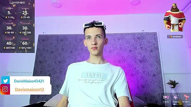 Snapshot of Maisondavis_ chatting on 25, 2, 2025 Maisondavis online show from 25, 2, 2025