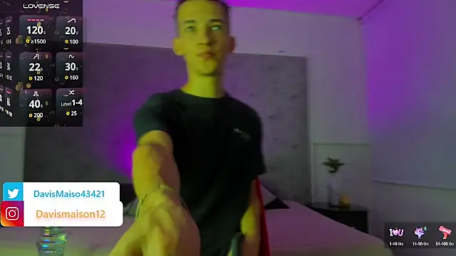 Snapshot of Maisondavis_ chatting on 25, 2, 2025 Maisondavis online show from 25, 2, 2025