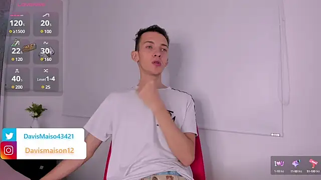 Snapshot of Maisondavis_ chatting on 8, 3, 2025 Maisondavis online show from 8, 3, 2025