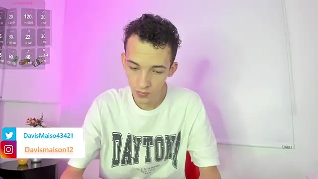 Snapshot of Maisondavis_ chatting on 18, 3, 2025 Maisondavis online show from 18, 3, 2025