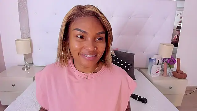 Isla Scott online show from 4, 2, 2026