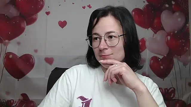 Snapshot of MarieSho chatting on 19, 4, 2026 MarieSho online show from 19, 4, 2026