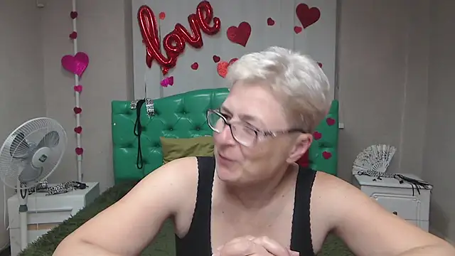 EmiliaGree online show from 20, 9, 2025