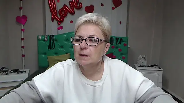 EmiliaGree online show from 27, 9, 2025