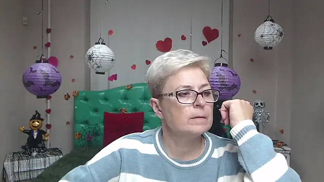 EmiliaGree online show from 27, 10, 2025