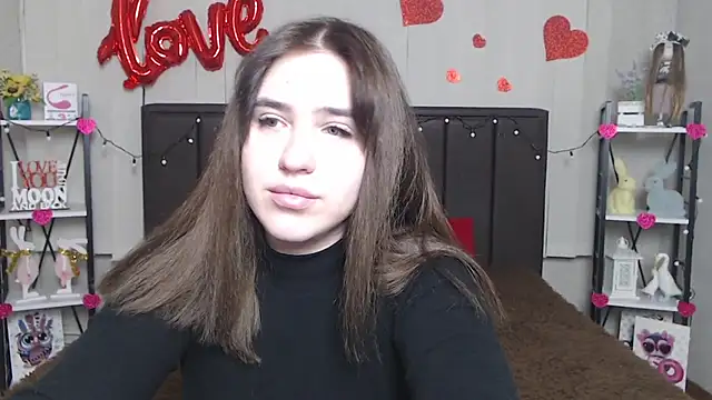Snapshot of LauraHlot chatting on 15, 2, 2025 LauraHlot online show from 15, 2, 2025