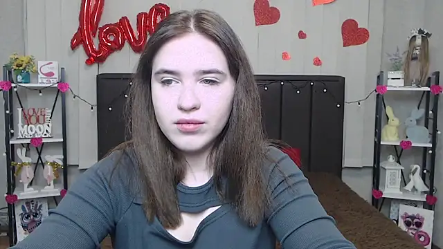 Snapshot of LauraHlot chatting on 22, 2, 2025 LauraHlot online show from 22, 2, 2025