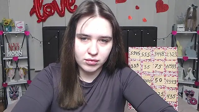 Snapshot of LauraHlot chatting on 1, 3, 2025 LauraHlot online show from 1, 3, 2025