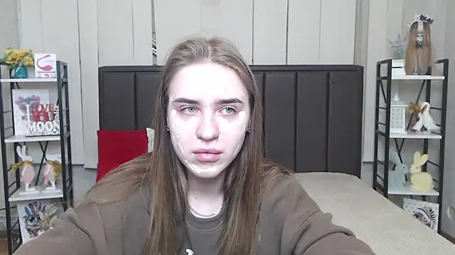 Snapshot of LauraHlot chatting on 25, 11, 2025 LauraHlot online show from 25, 11, 2025