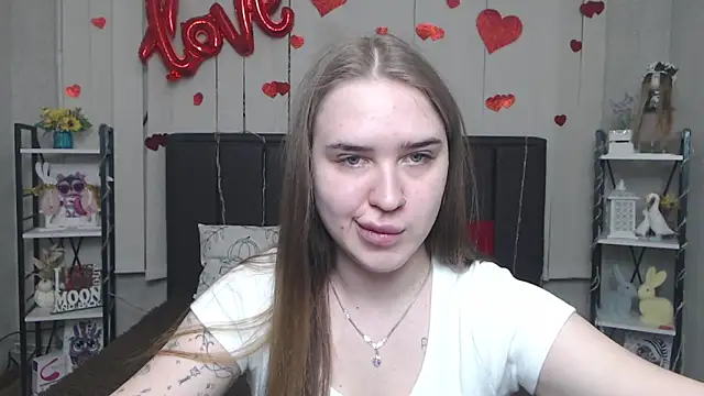 Snapshot of LauraHlot chatting on 1, 5, 2026 LauraHlot online show from 1, 5, 2026