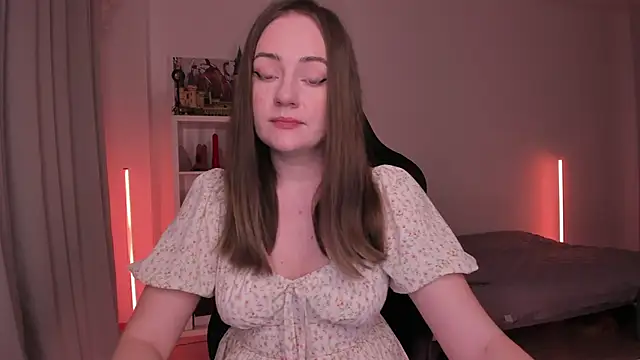 WalkingGirl online show from 30, 1, 2025