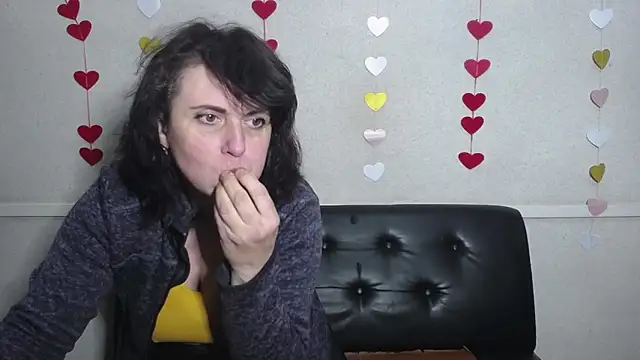 LuciaMii online show from 9, 2, 2025