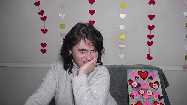 LuciaMii online show from 15, 2, 2025