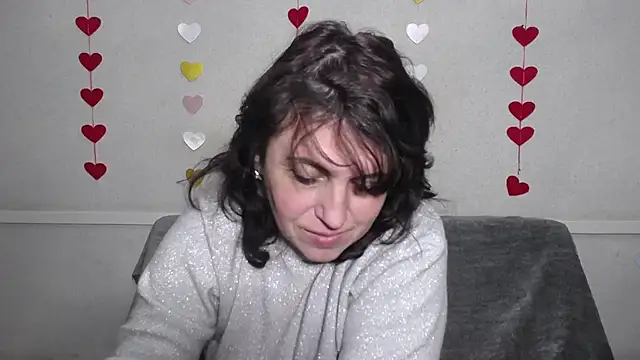 LuciaMii online show from 16, 2, 2025