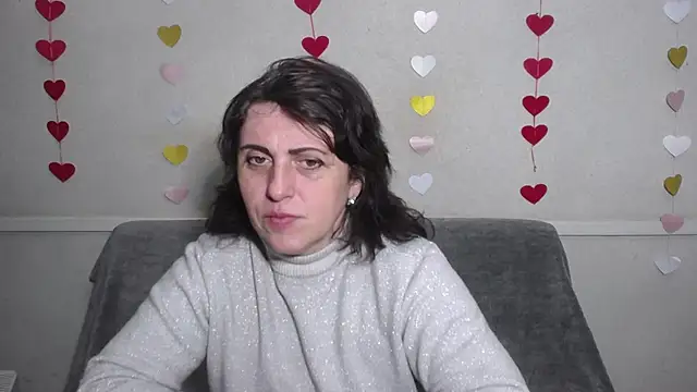 LuciaMii online show from 24, 2, 2025