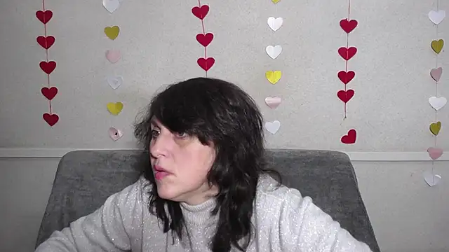 LuciaMii online show from 25, 2, 2025