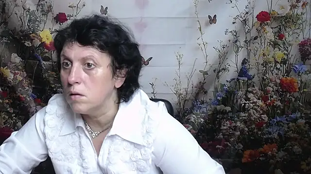 LuciaMii online show from 16, 9, 2025